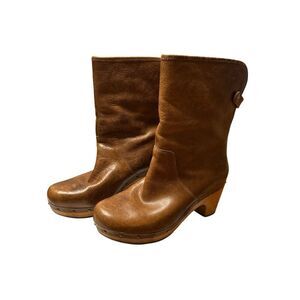 UGG Lynnea Womens Size 7 Brown Classic Outdoor Leather Heel Ankle Winter Boots